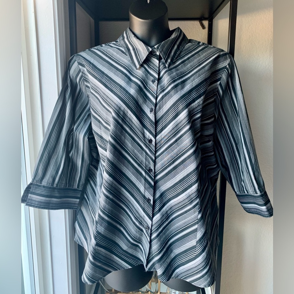 Apt.9 Women’s Striped Black and Gray Button-Down Shirt Top Blouse 3/4 Sleeve